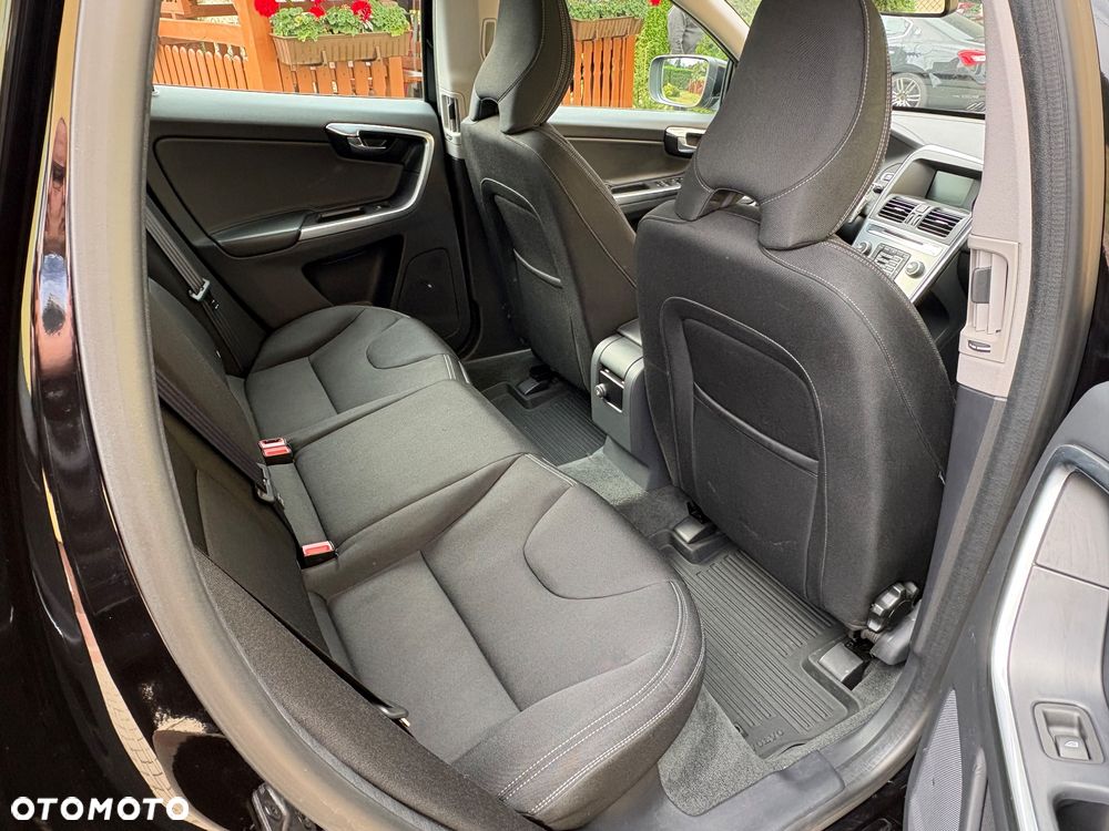 Volvo XC 60 D3 Inscription - 9