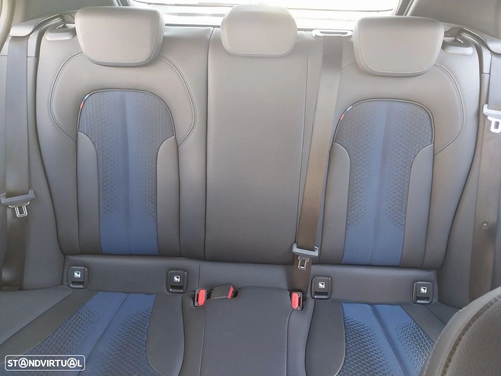 BMW 116 d Pack M - 18