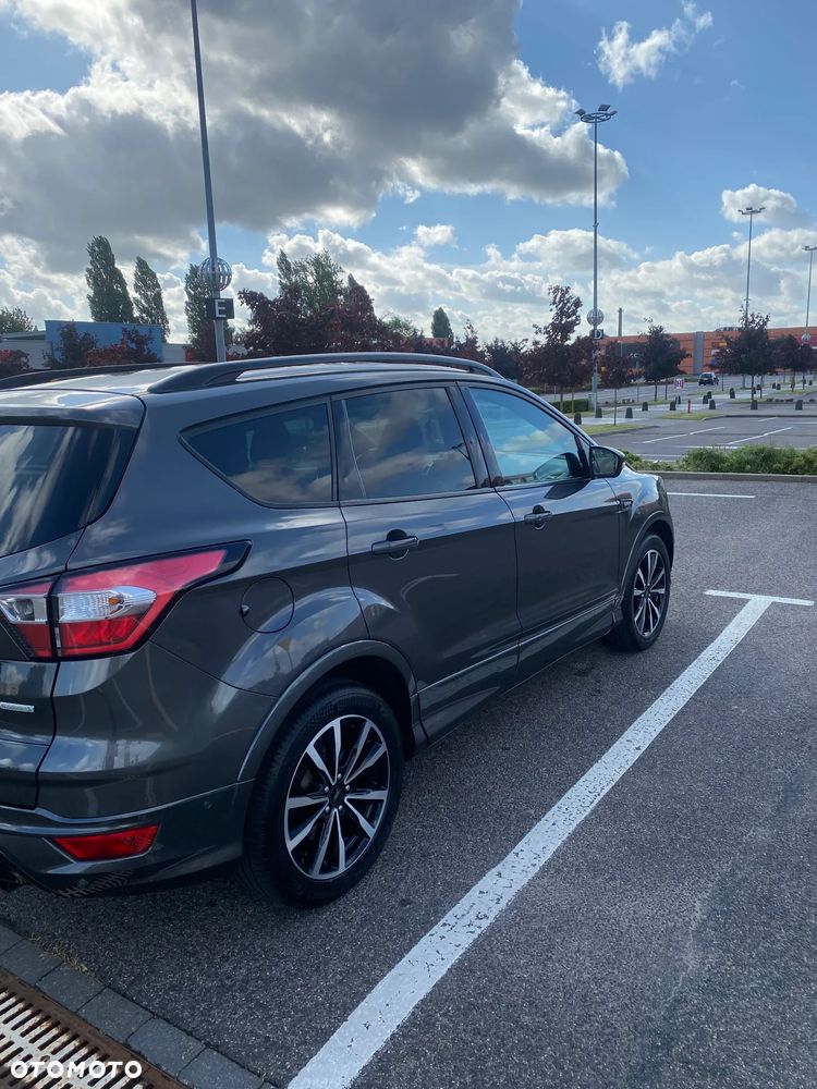 Ford Kuga - 4
