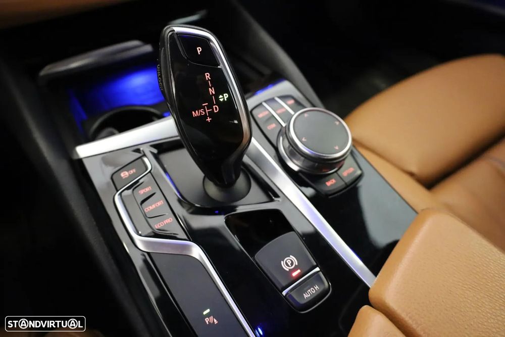 BMW 520 d xDrive Aut. Luxury Line - 32