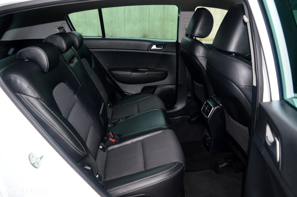 Kia Sportage - 12