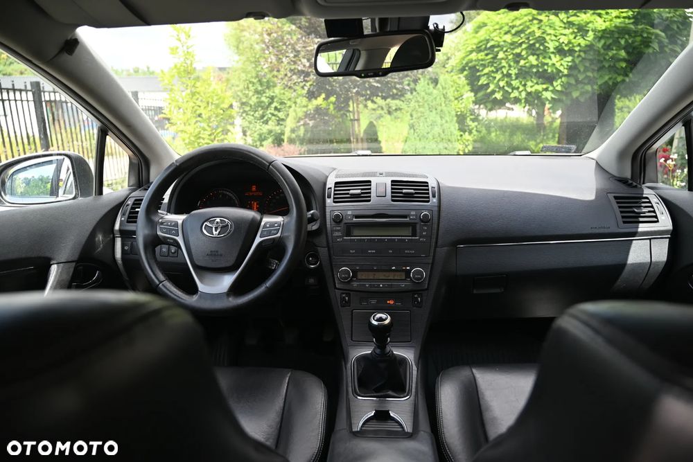 Toyota Avensis 2.0 Prestige - 10