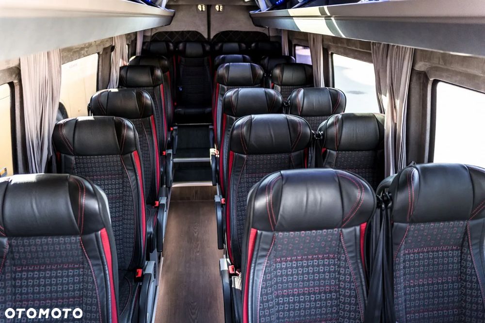 Mercedes-Benz Sprinter - 7