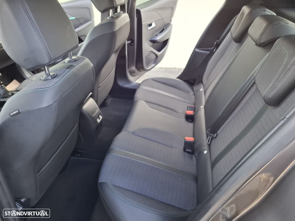 Peugeot 208 1.2 PureTech Allure Pack - 39