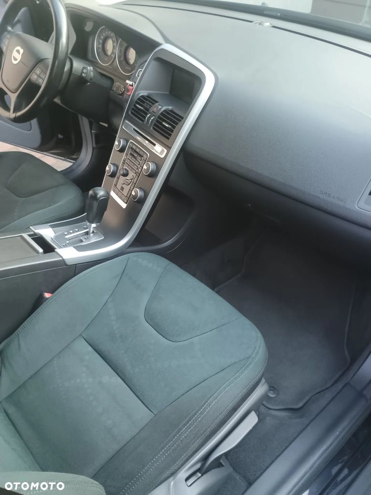 Volvo XC 60 D3 Momentum - 19