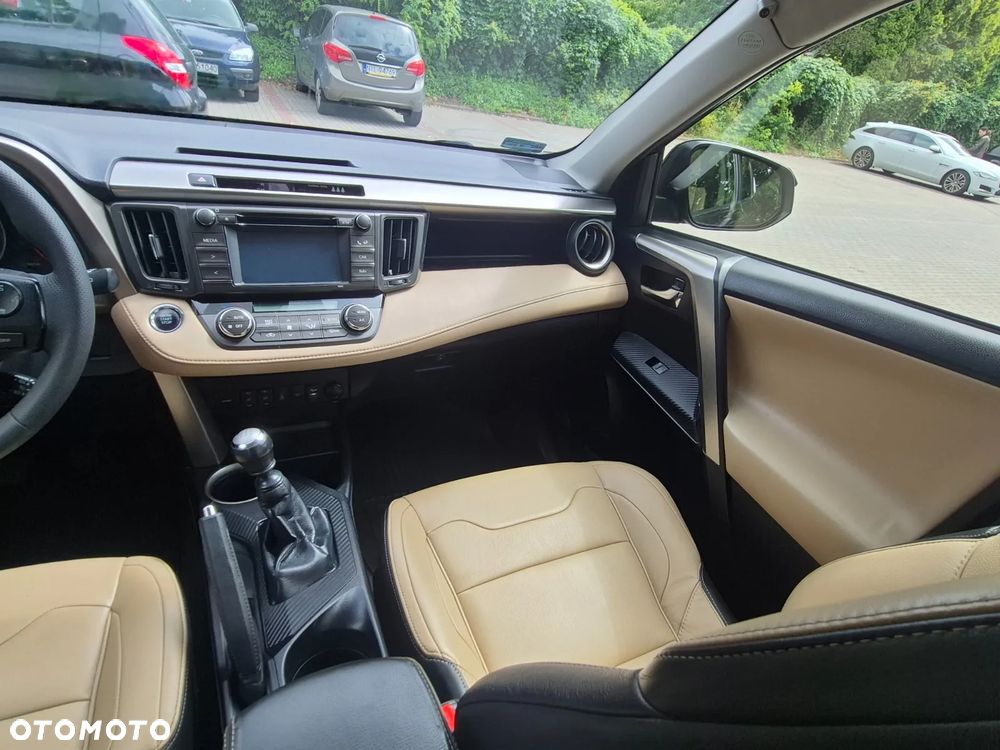 Toyota RAV4 2.0 D-4D Active - 11
