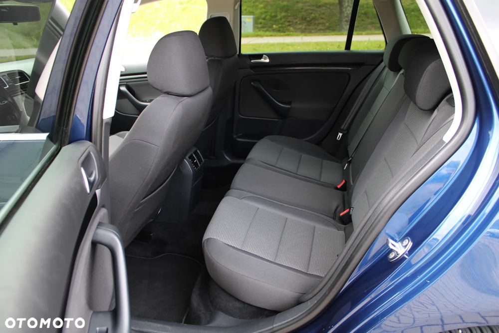 Volkswagen Golf Variant - 25