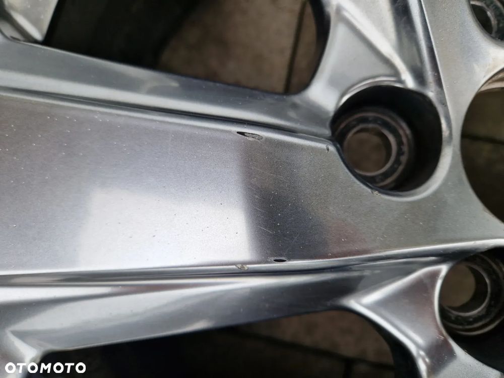 FELGA TOYOTA RAV4 V 7Jx18 ET35 5x114,3 - 8