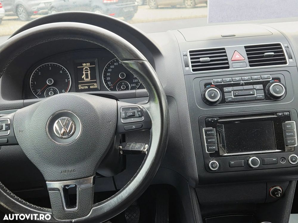 Volkswagen Touran 1.6 TDI DPF BlueMotion Technology STYLE - 16