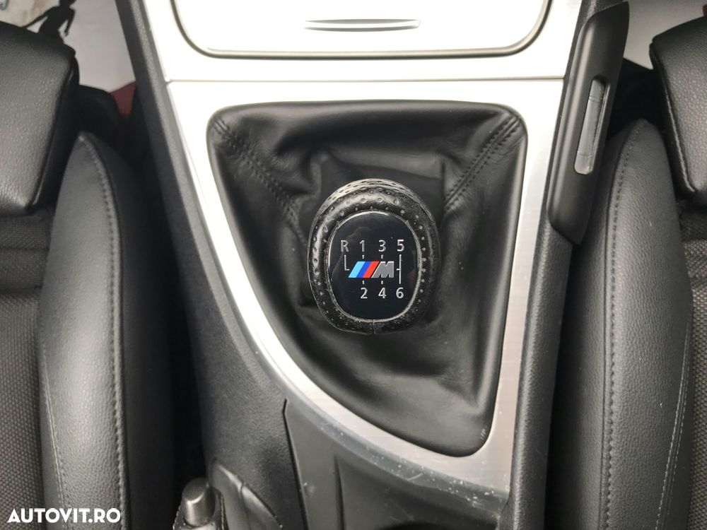 BMW Seria 1 118d Sport Line - 34