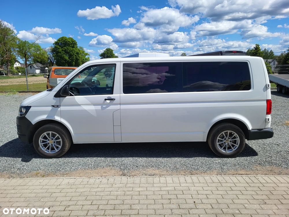 Volkswagen Caravelle - 9