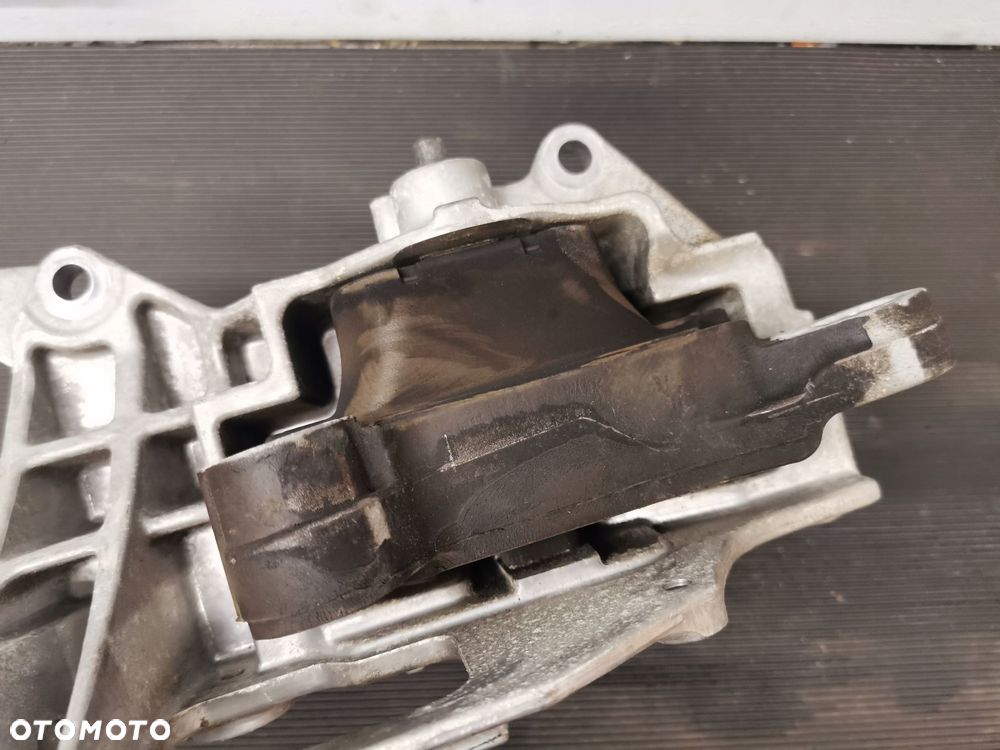 nissan juke 1 i f15 poduszka łapa automatycznej skrzyni - 4