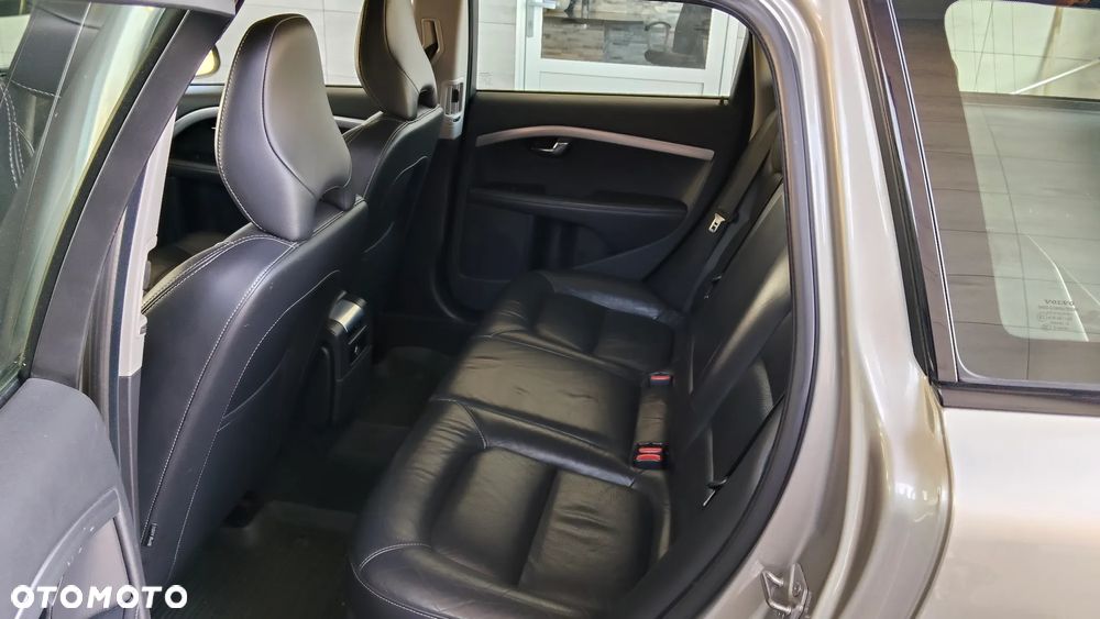 Volvo V70 D2 Geartronic Powershift Momentum - 26