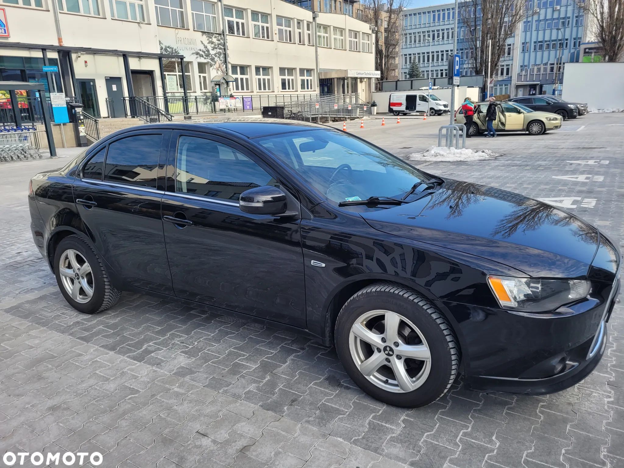 Mitsubishi Lancer 1.6 Inform - 1