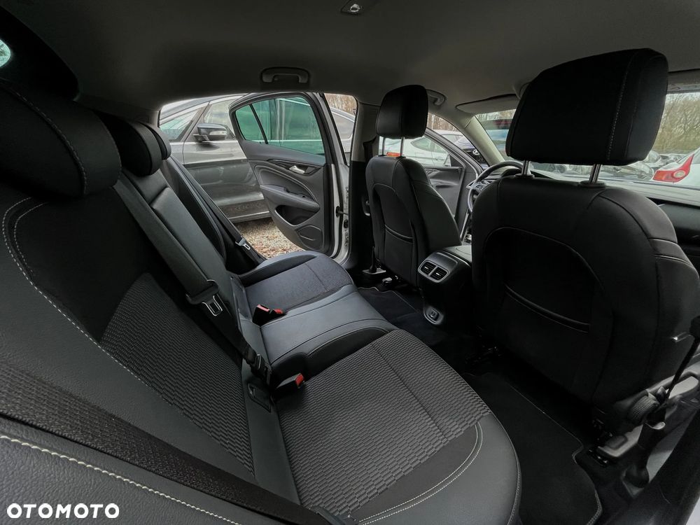 Opel Insignia 1.5 Direct InjectionT Dynamic - 18