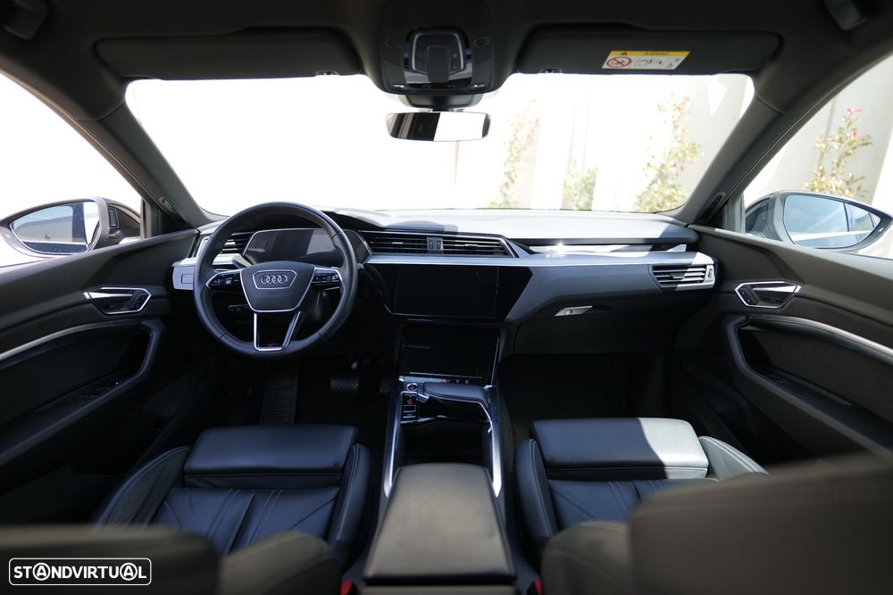 Audi e-tron 55 quattro S line - 12