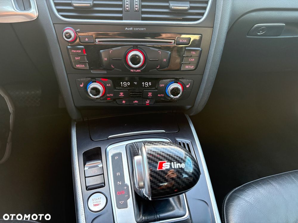 Audi A4 Limousine - 16