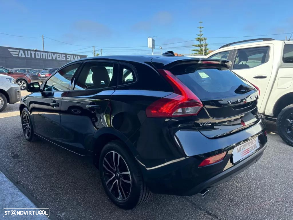 Volvo V40 2.0 D3 Momentum - 10