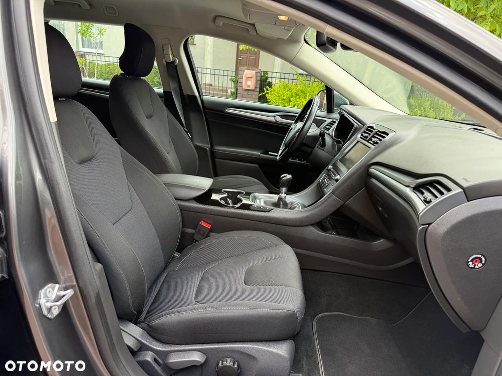 Ford Mondeo - 28