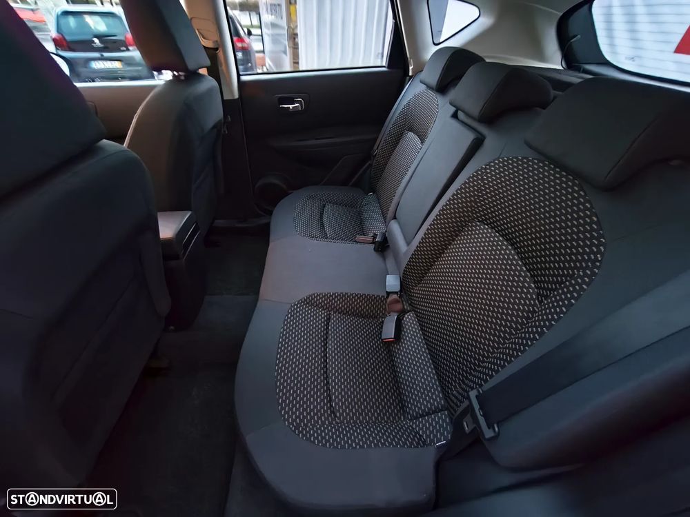 Nissan Qashqai 2.0 dCi Backstage NAVI FPD - 23