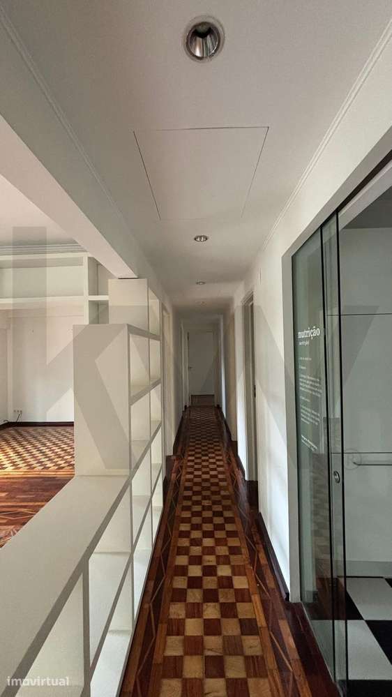T3 para arrendamento na Rua Ramalho Ortigão - Bairro Azul - Grande imagem: 5/18