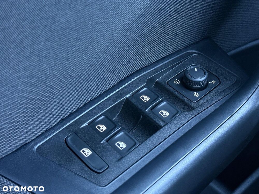 Volkswagen T-Roc - 23