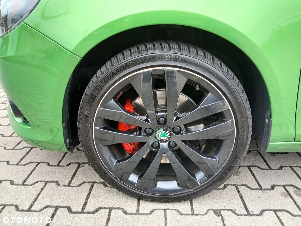 Skoda Fabia 1.4 TSI DSG RS - 4