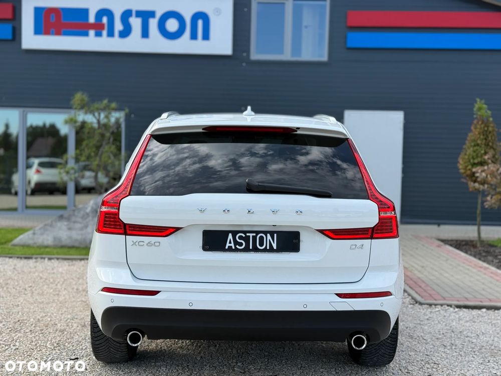 Volvo XC 60 D4 Geartronic Momentum - 11
