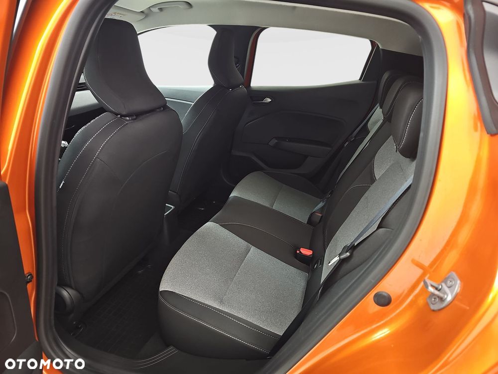 Renault Clio 1.0 TCe Evolution - 23