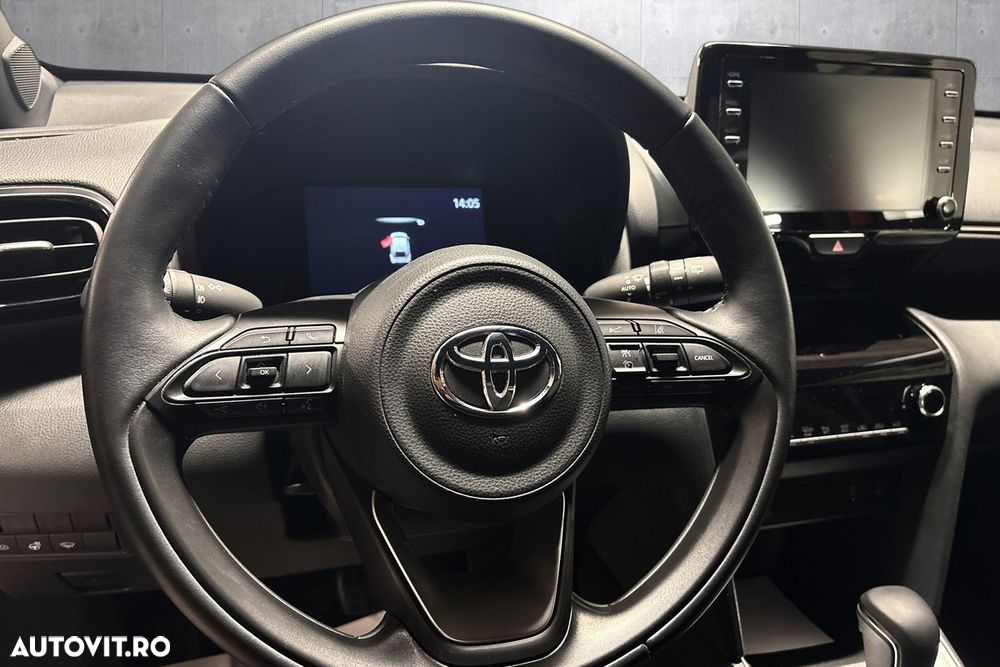 Toyota Yaris - 12