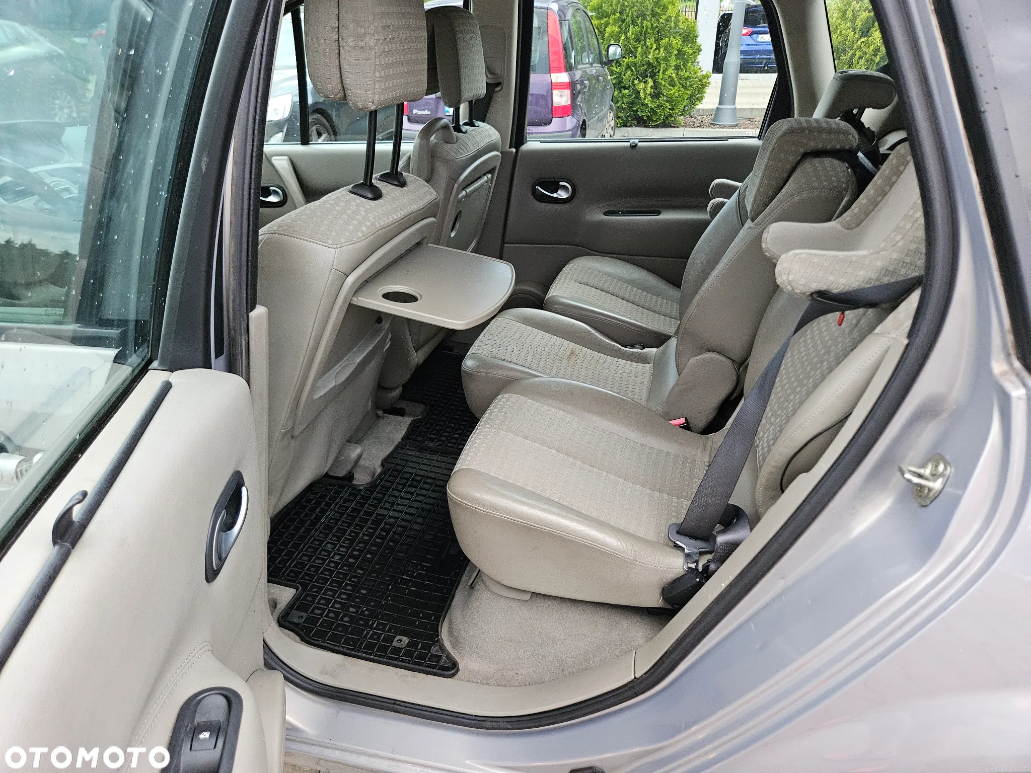 Renault Scenic 2.0 16V Privilege - 6