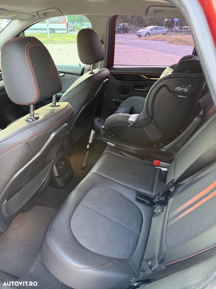 BMW Seria 2 218d Aut. - 9