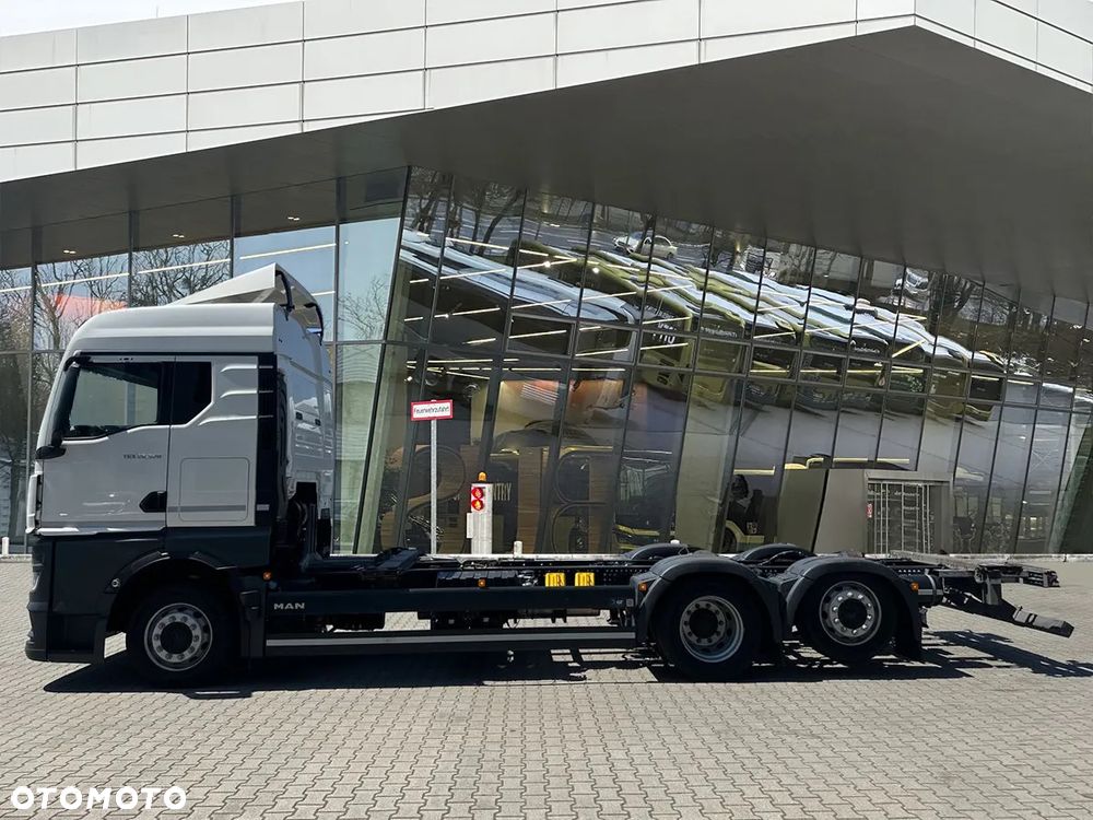 MAN TGX 26.520 6x2-2 LL CH - 8