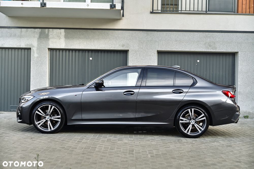 BMW Seria 3 320d xDrive M Sport Shadow - 12
