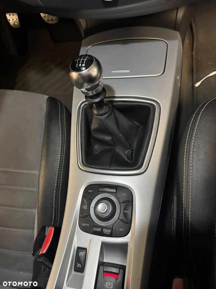 Renault Laguna 2.0 dCi GT - 26