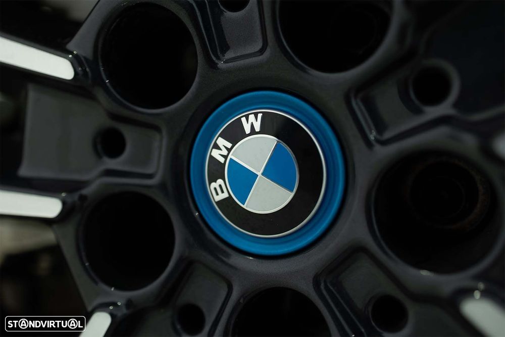 BMW iX1 xDrive30 Pack Desportivo M - 30
