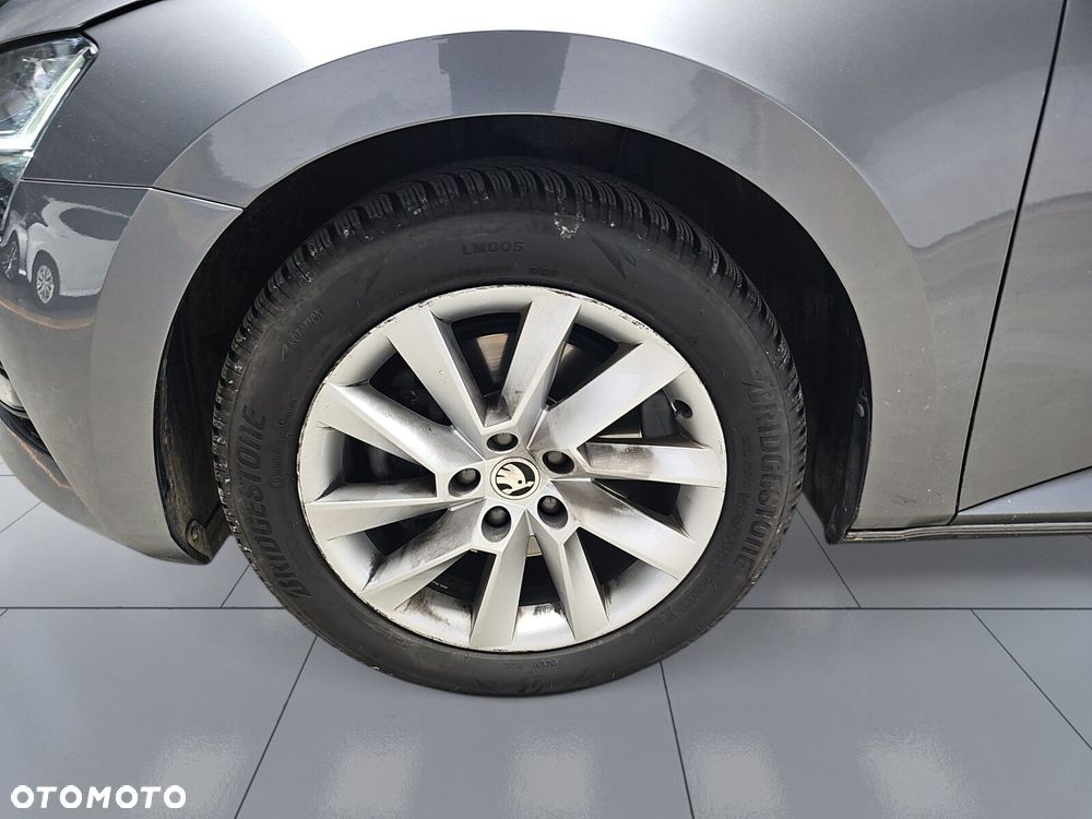 Skoda Superb 2.0 TDI SCR Ambition - 31