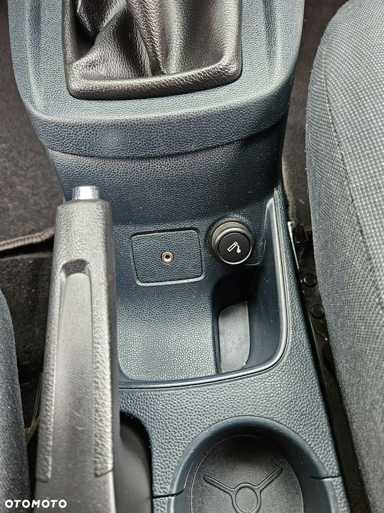 Ford Fiesta - 13