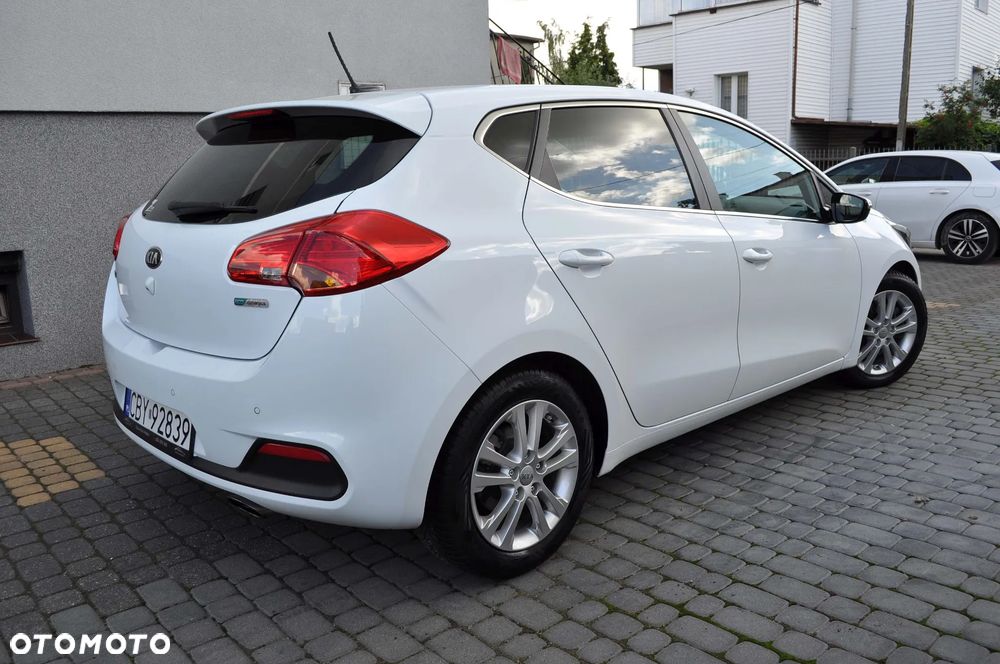Kia Ceed 1.4 CVVT Dream Team Edition - 9