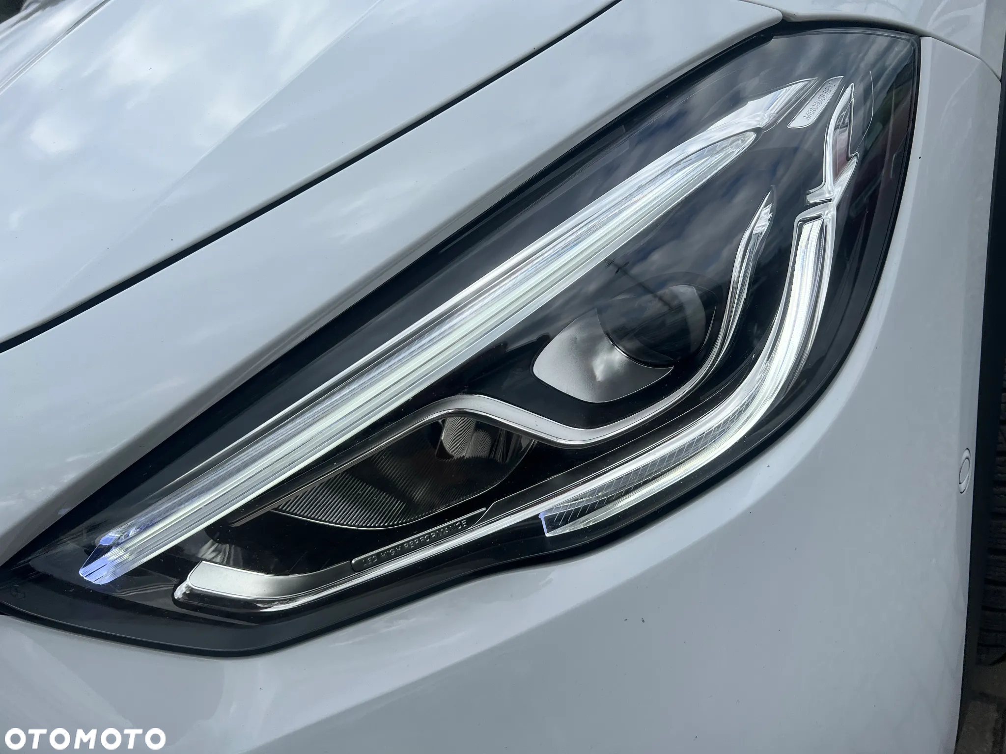 Mercedes-Benz GLA 200 d AMG Line - 5