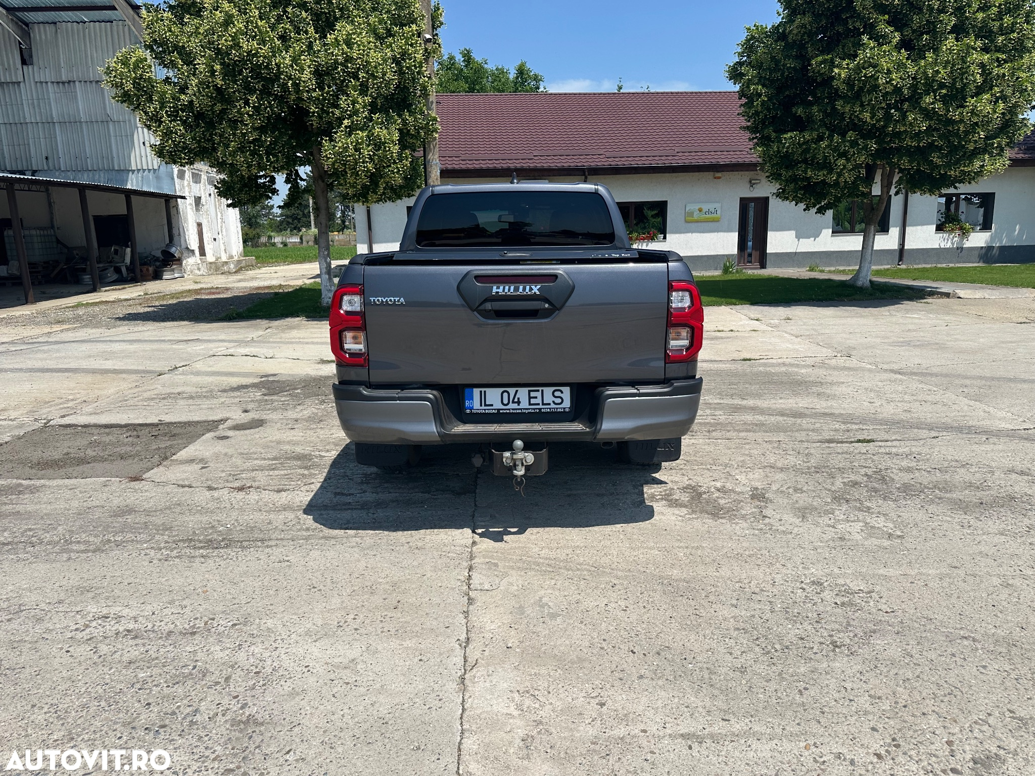 Toyota Hilux 2.8D 204CP 4x4 Double Cab AT Invincible - 6