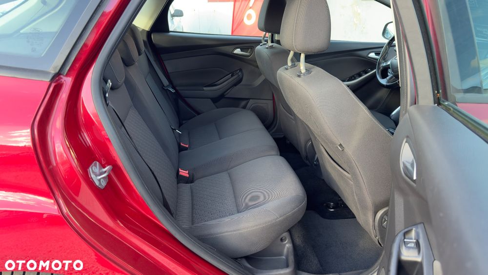 Ford Focus 1.0 EcoBoost Edition - 32