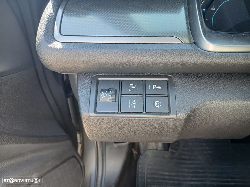 Honda Civic 1.0 i-VTEC Elegance Navi - 14