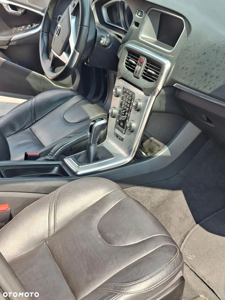 Volvo V40 D2 Momentum - 8