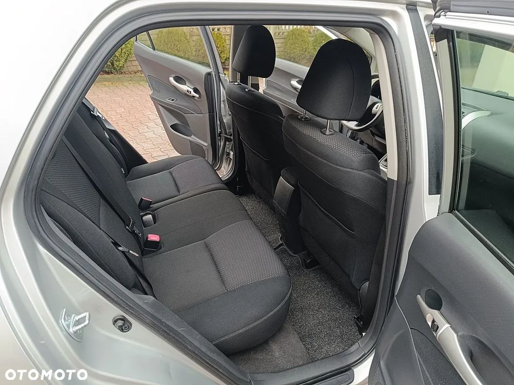 Toyota Auris 1.33 VVT-i Premium - 14