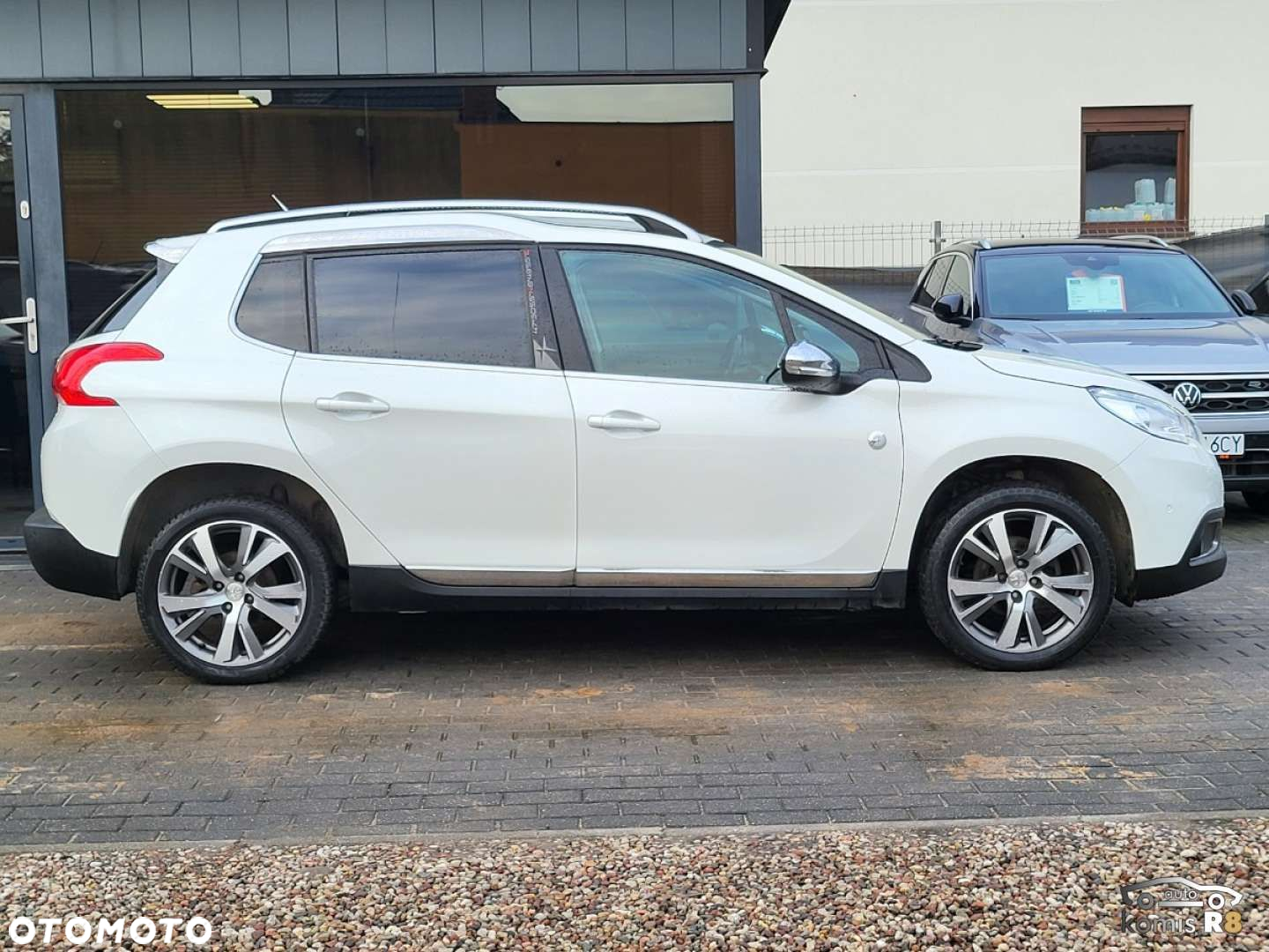 Peugeot 2008 - 4