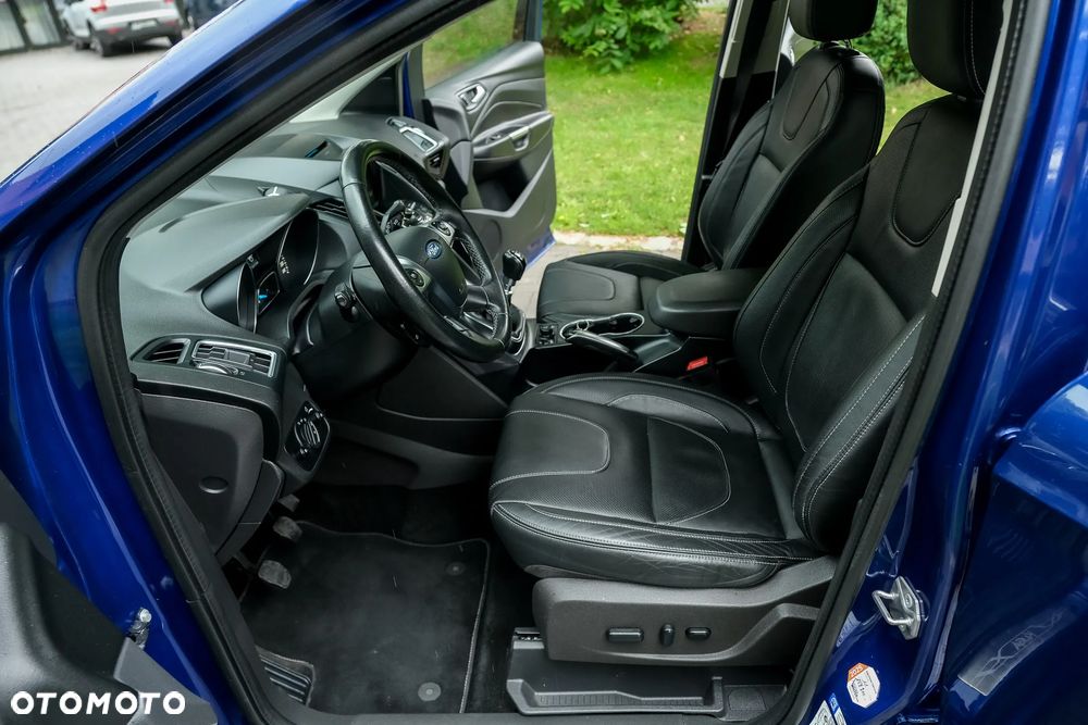Ford Kuga 2.0 TDCi 4x4 ST-Line - 25