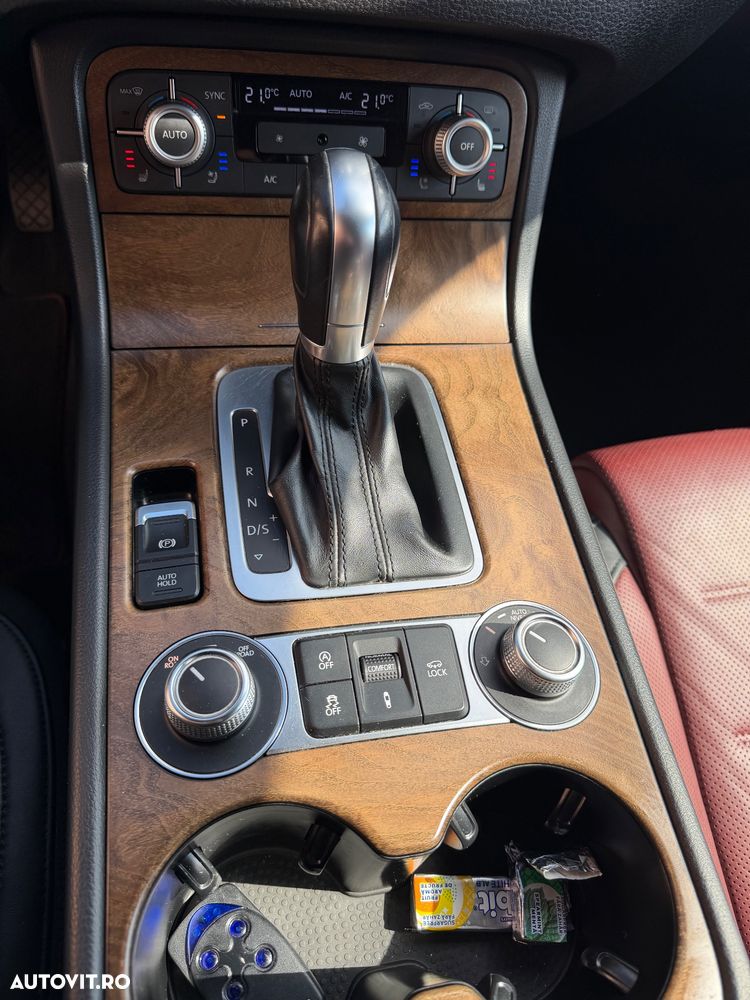 Volkswagen Touareg 3.0 V6 TDI SCR Blue Motion DPF Automatik Exclusive - 11