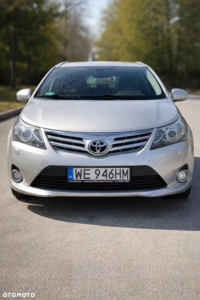 Toyota Avensis 2.0 D-4D Style - 2