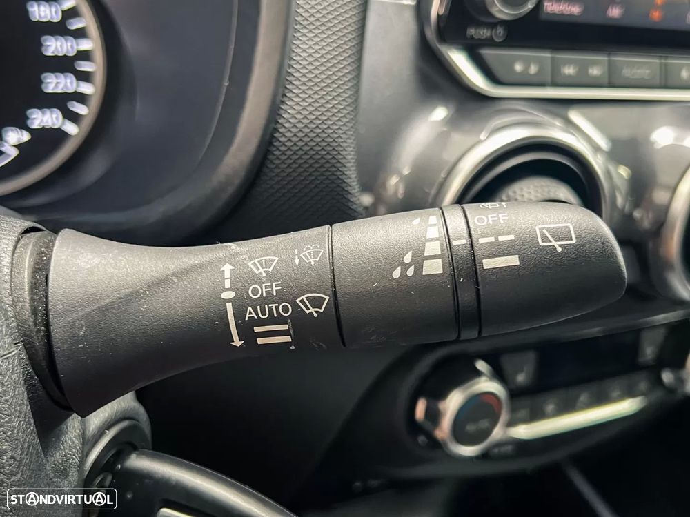 Nissan Juke 1.0 DIG-T N-Connecta - 17
